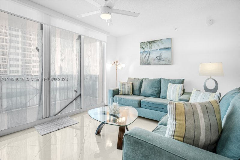 Apartment for rent at 2080 Ocean Drive 1507