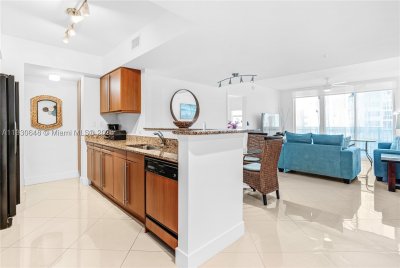 2080 Ocean Drive Apt #1507