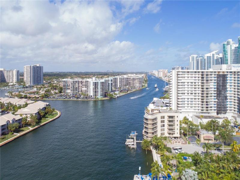 Condo for sale at Hyde Beach House R2206