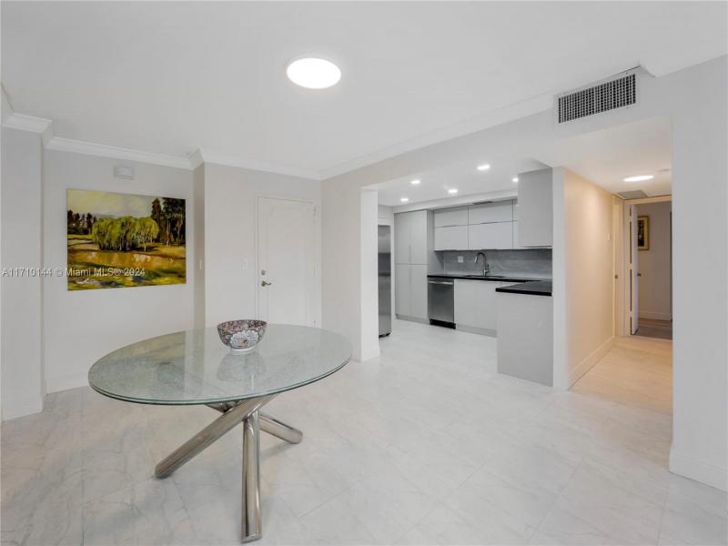 Condo for sale at Allington Towers 2F