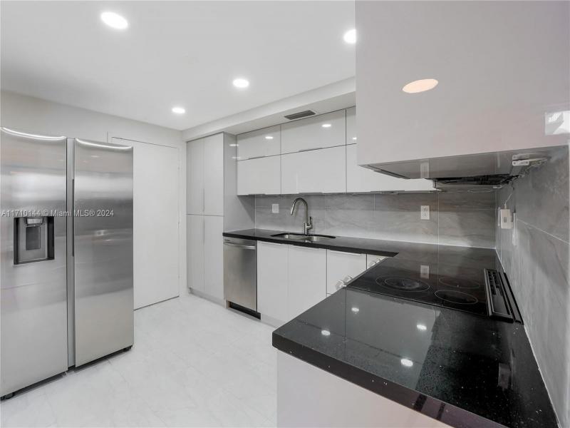 Allington Towers Apt #2F