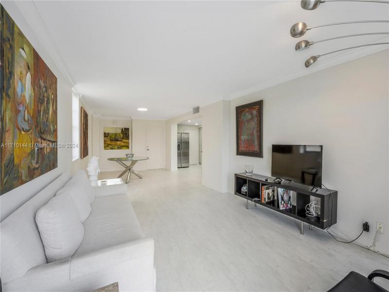 Condo for sale at Allington Towers 2F