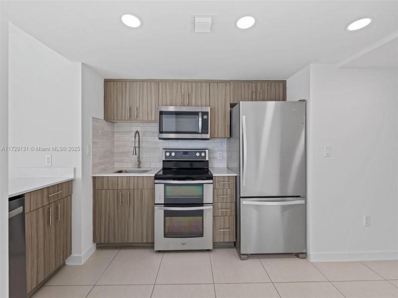Property photo # 6
