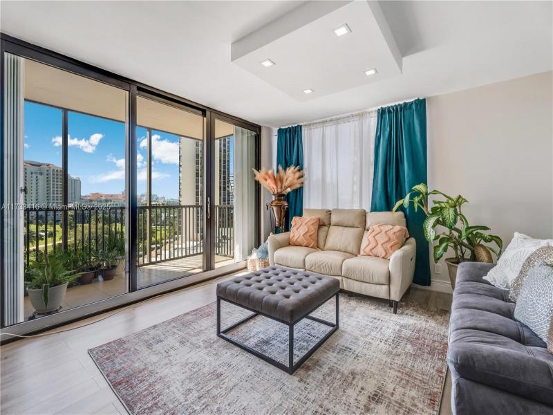 Condo for sale at Coronado I 939