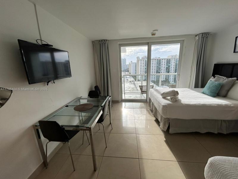 Condo for sale at Aventura Beach Club 1139