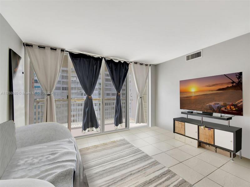 Comprar apartamento en Del Prado South Tower 801