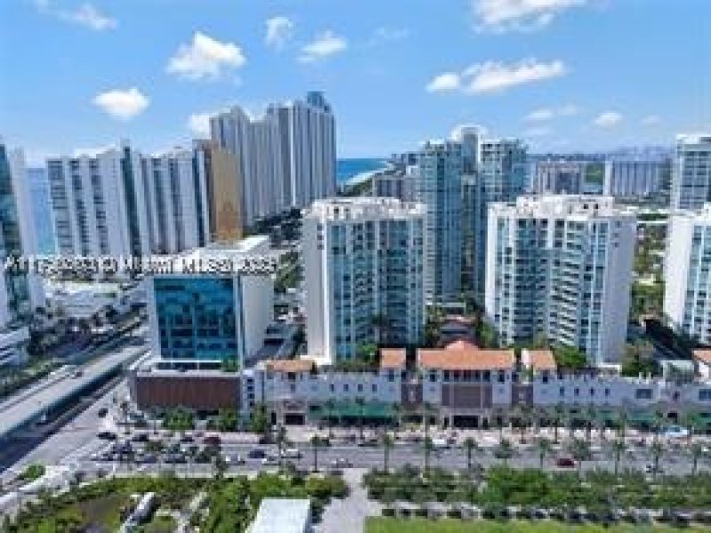 Condo for sale at St Tropez 1-501