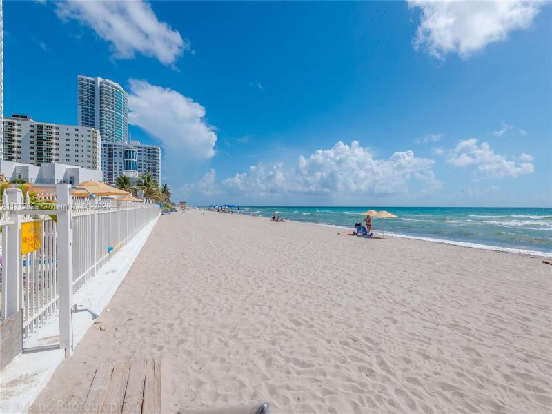 Apartment for rent at Alexander Towers 504