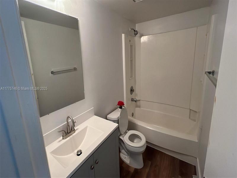 Property photo # 9