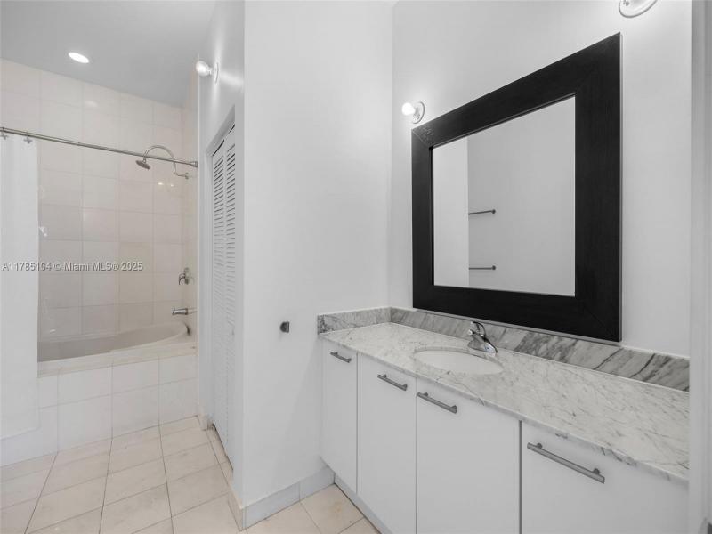 Comprar apartamento en The Meridian Lofts 412