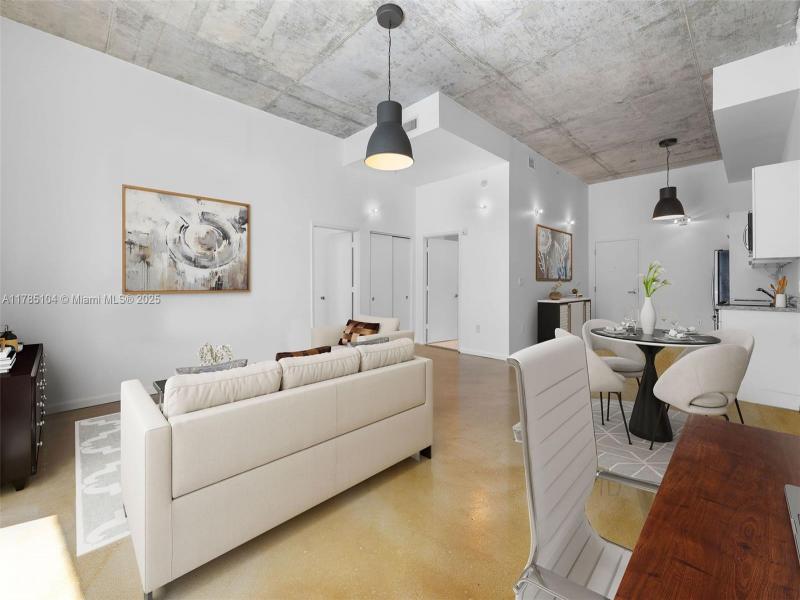 Comprar apartamento en The Meridian Lofts 412