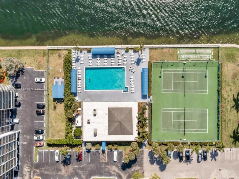 Condo for sale at Towers of Oceanview South 422(+DEN)