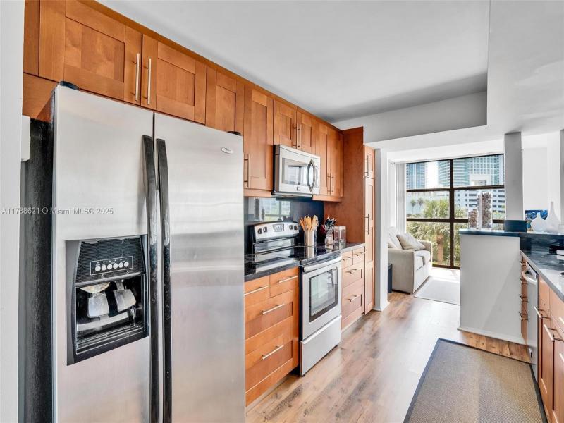 Condo for sale at Towers of Oceanview South 422(+DEN)