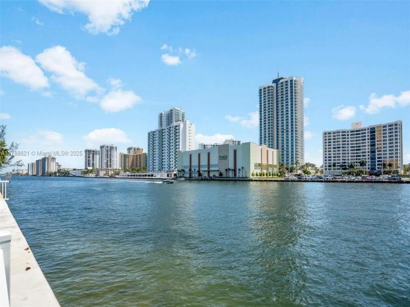 Towers of Oceanview South Apt #422(+DEN)