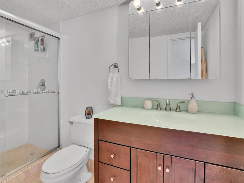Condo for sale at Towers of Oceanview South 422(+DEN)