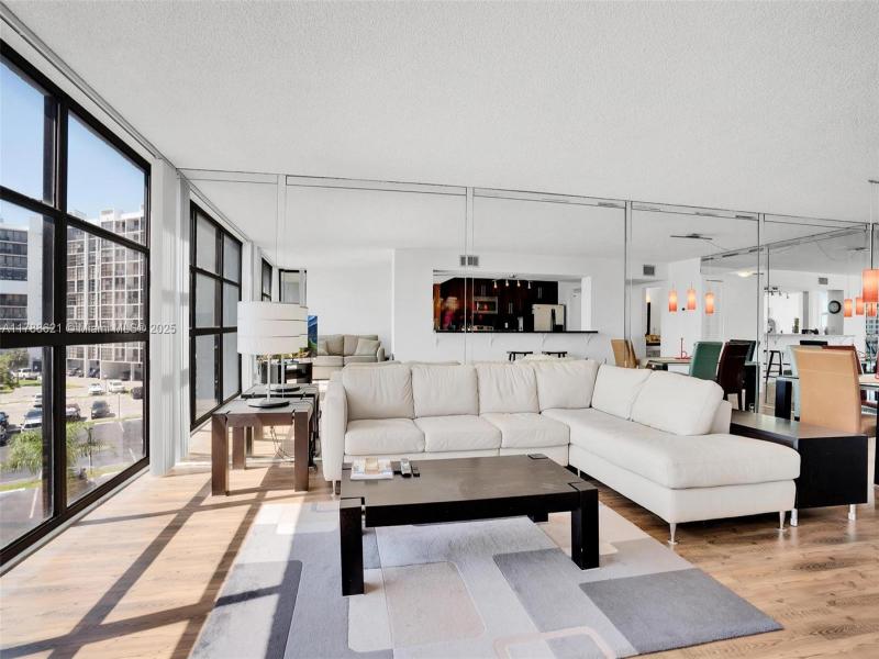Condo for sale at Towers of Oceanview South 422(+DEN)