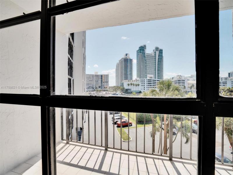 Condo for sale at Towers of Oceanview South 422(+DEN)