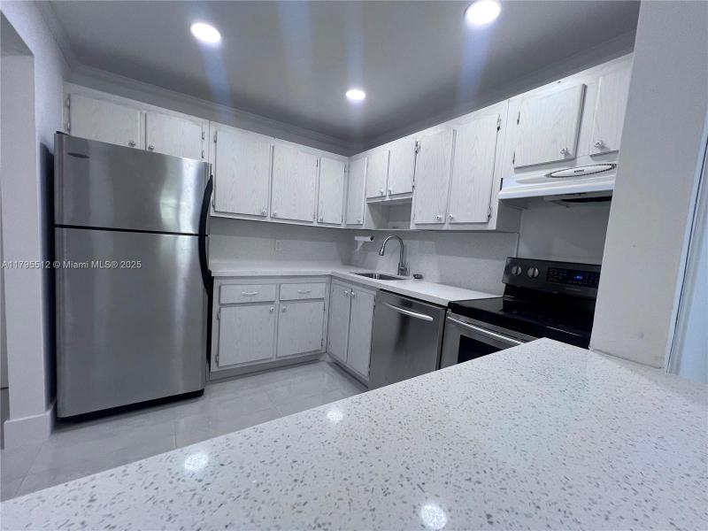 Property photo # 0