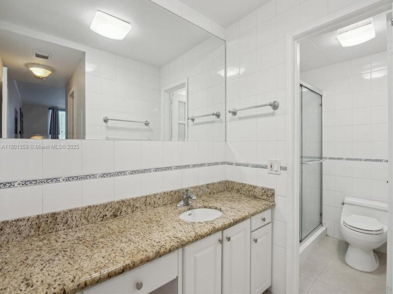 Condo for sale at Alexander Towers 420
