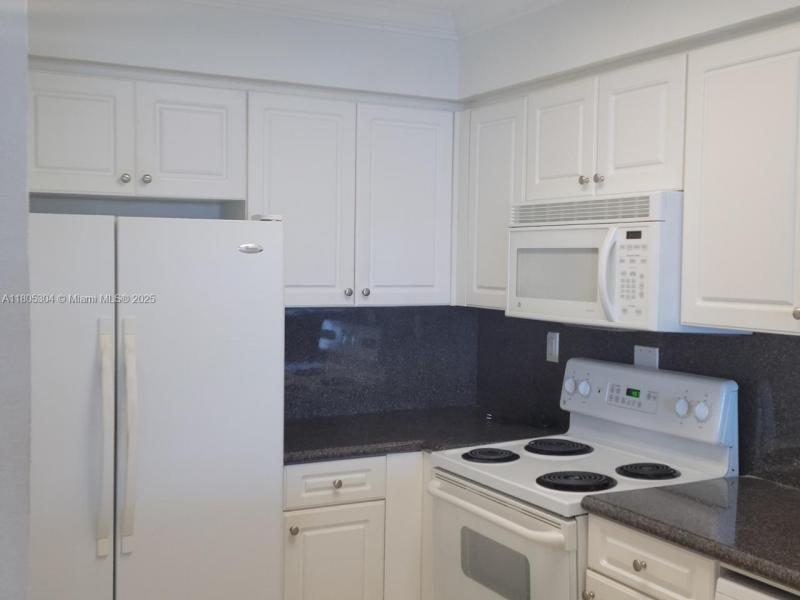 Condo for sale at The Wave Condo 1634