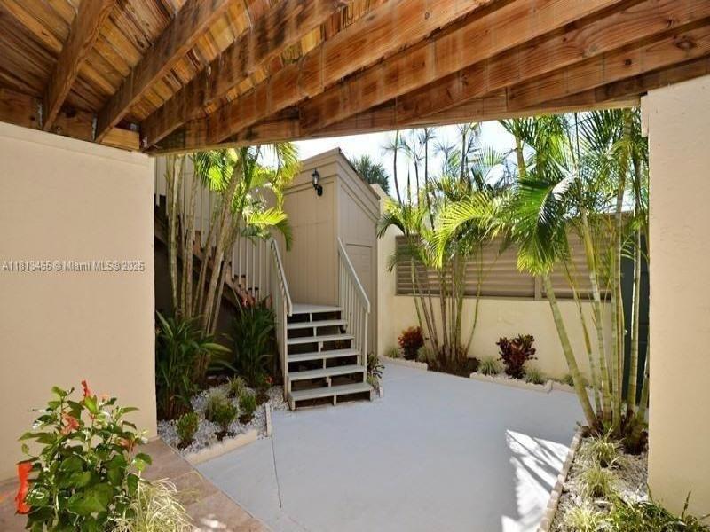 Property photo # 9