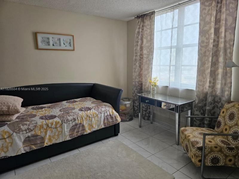 Comprar apartamento en Winston Towers 2111