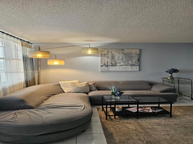 Comprar apartamento en Winston Towers 2111