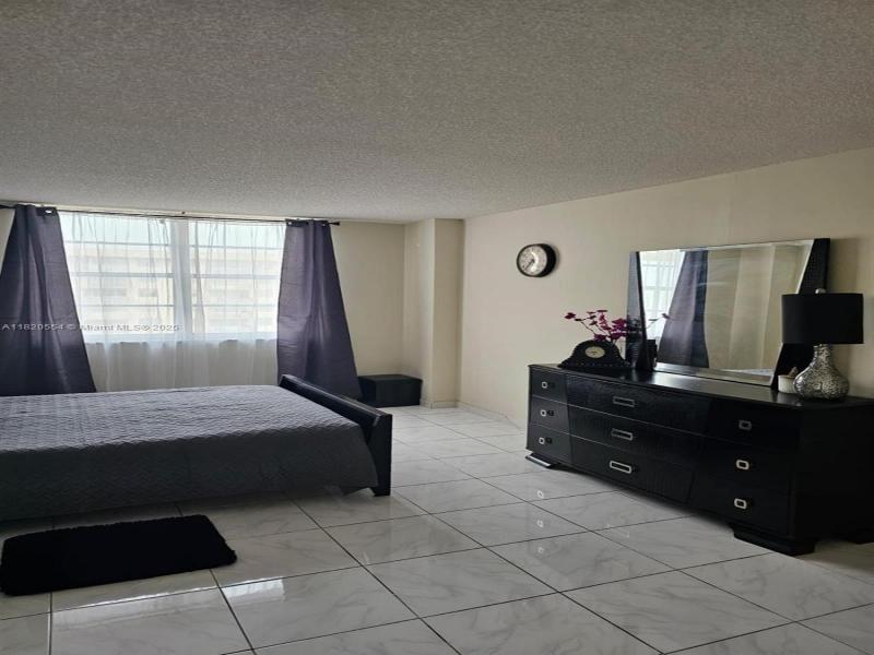 Comprar apartamento en Winston Towers 2111