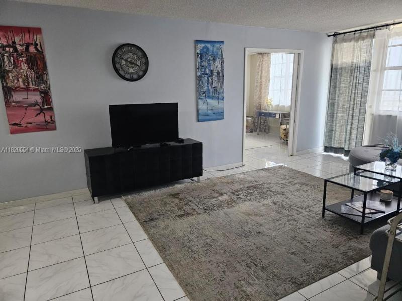 Comprar apartamento en Winston Towers 2111