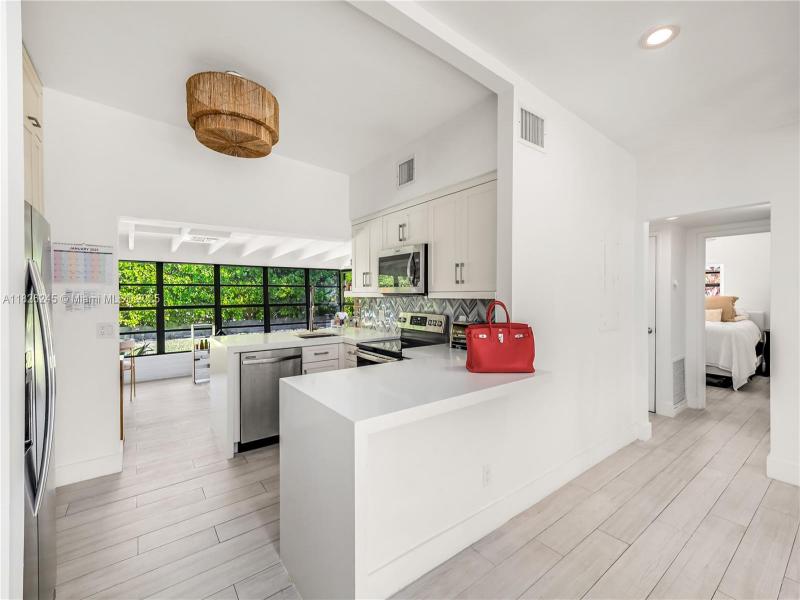 Property photo # 6