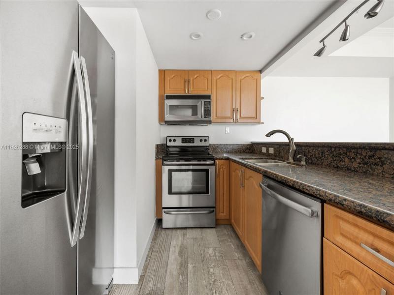Property photo # 6