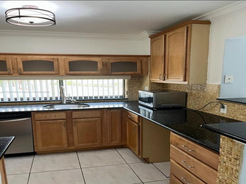 Property photo # 0