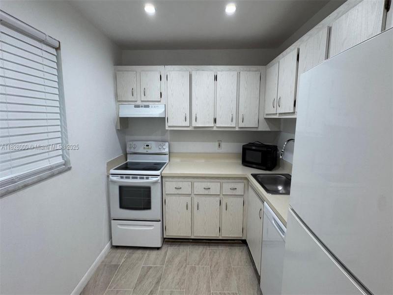 Property photo # 0
