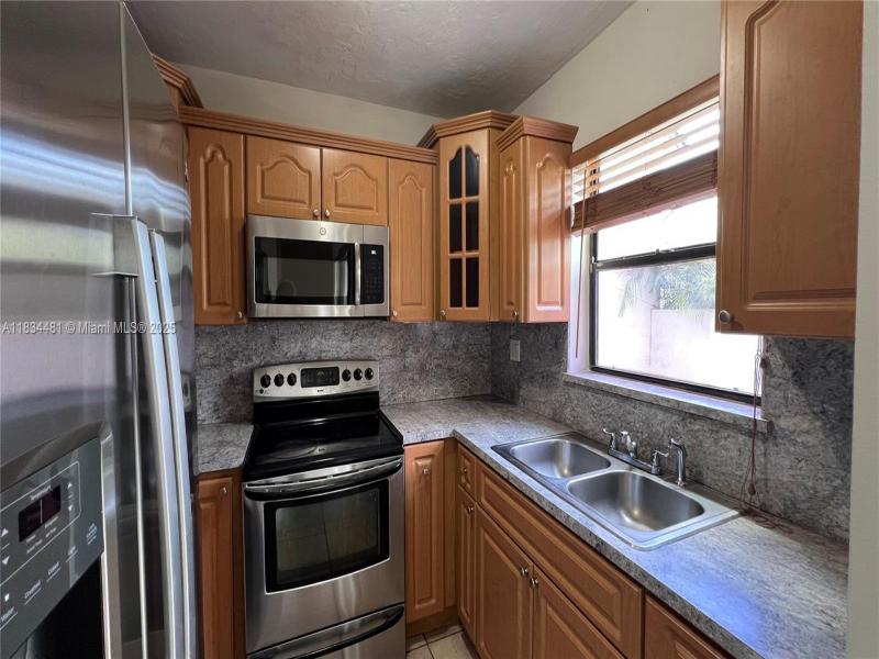 Property photo # 6
