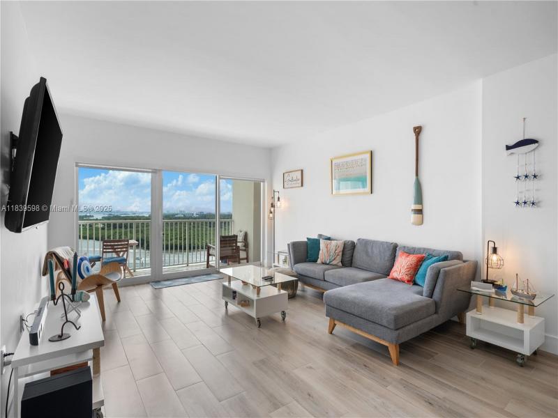 Property photo # 6