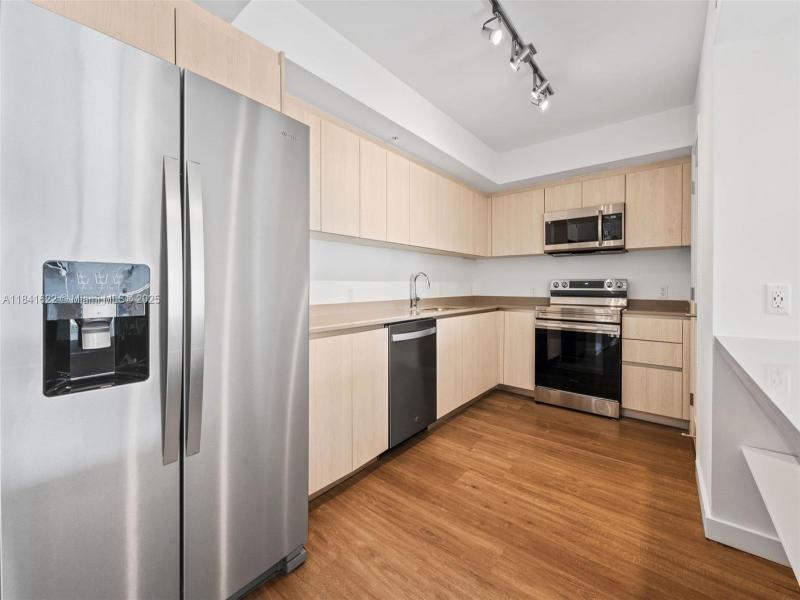 Property photo # 9