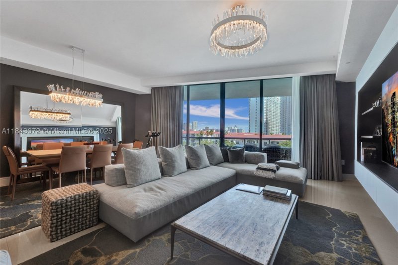 Condo for sale at Echo Aventura 402