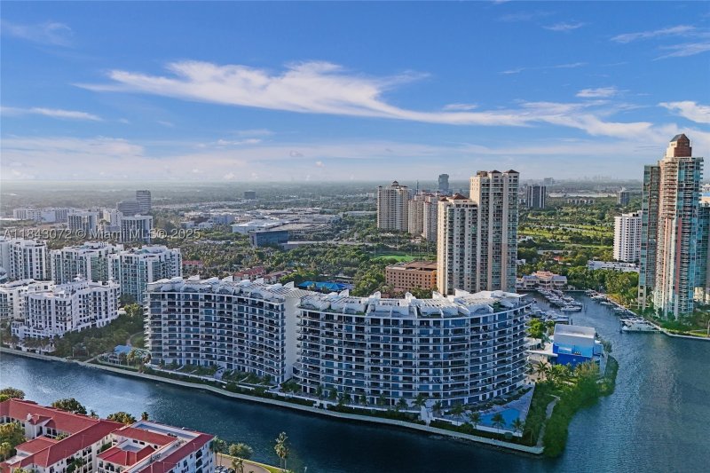 Condo for sale at Echo Aventura 402
