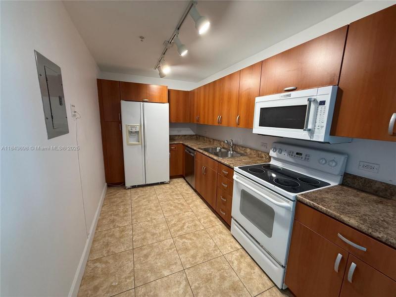 Property photo # 3