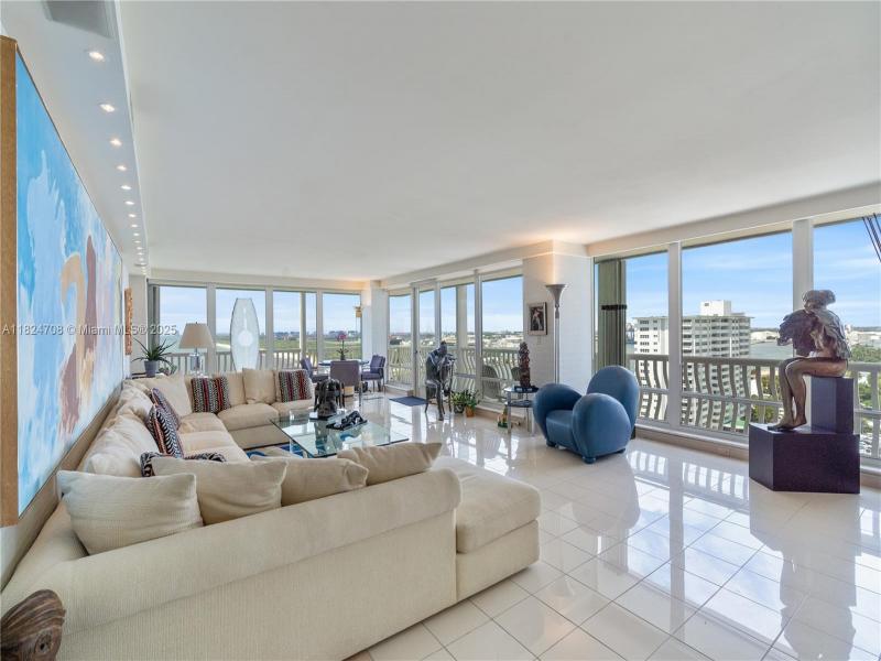 Condo for sale at Point of Americas 1501-1503