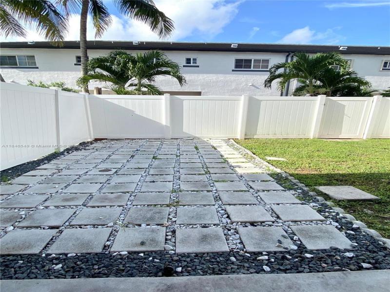 Property photo # 8