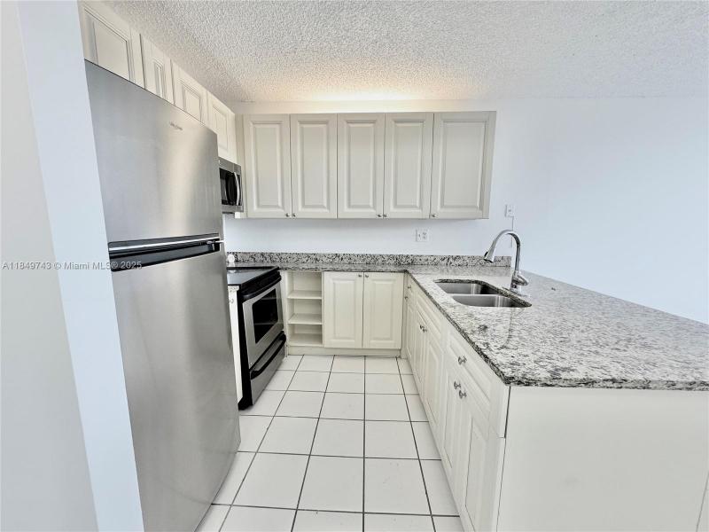 Property photo # 6