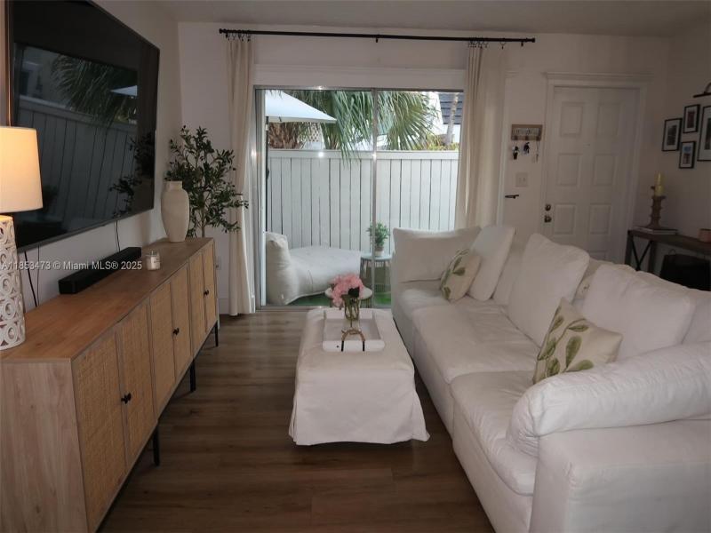 Property photo # 9