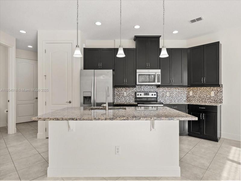 Property photo # 6