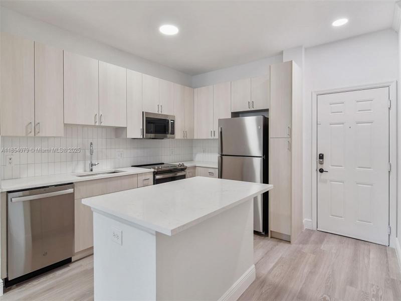 Property photo # 6