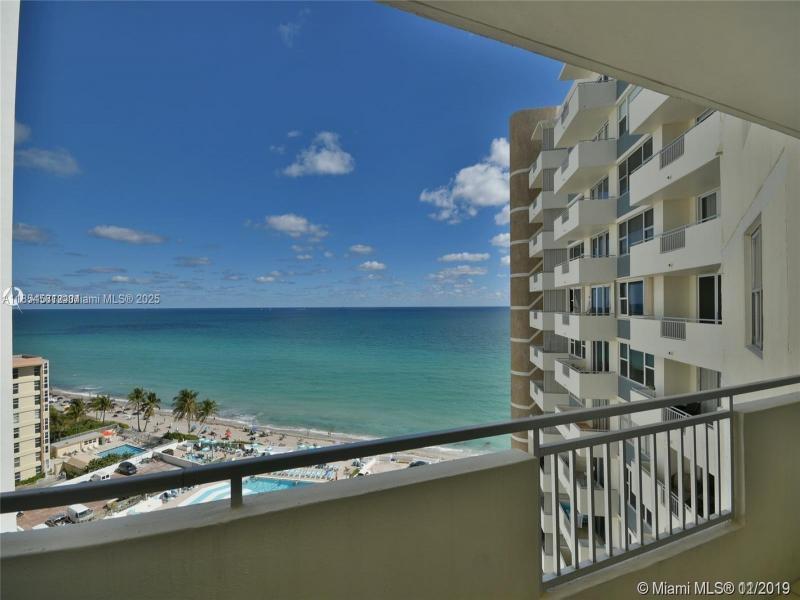 Condo for sale at Parker Dorado 1204
