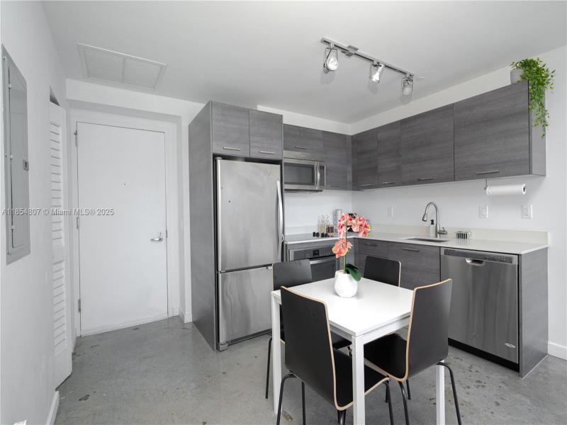 Property photo # 9