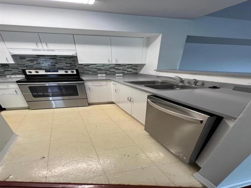 Property photo # 9