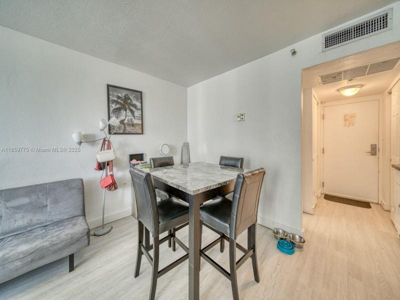 Comprar apartamento en Aventura Beach Club 822