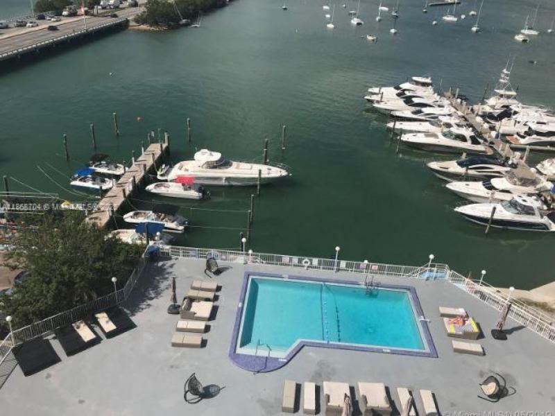 Bayshore Yacht Tennis Club Apt #215
